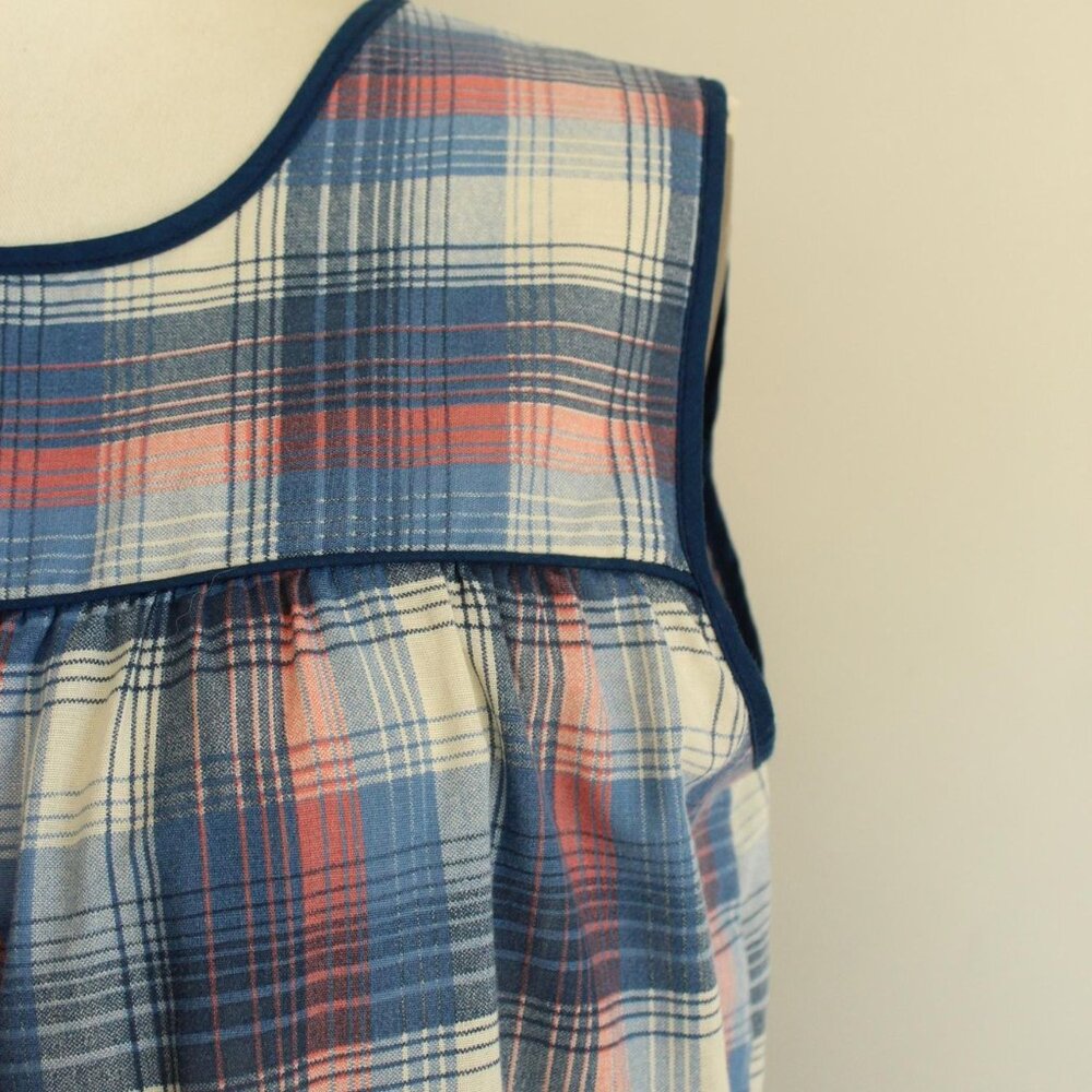Vintage 1970s Shift Dress with Pocket, Volup Blue Tartan Plaid Pinafore Type - Picture 10 of 10